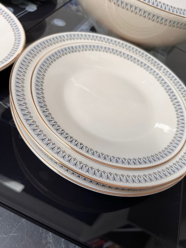 Set piatti da 6+ zuppiera con coperchio