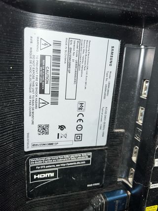 TV Samsung 65' Curved con falla LED. Rallas