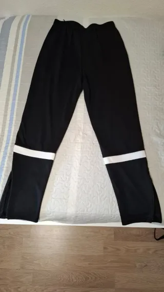 Pantalones Nike, talla XL de niño 