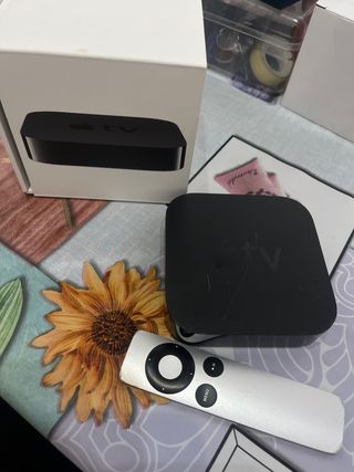 Apple TV y Mando a Distancia