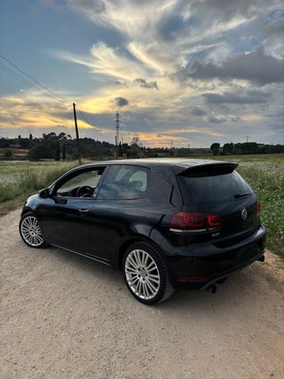 Volkswagen Golf 6 GTI Adidas