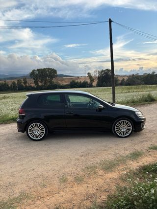 Volkswagen Golf 6 GTI Adidas