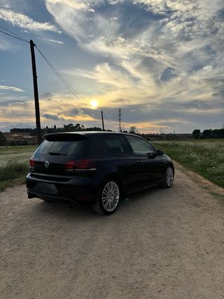 Volkswagen Golf 6 GTI Adidas