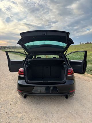 Volkswagen Golf 6 GTI Adidas