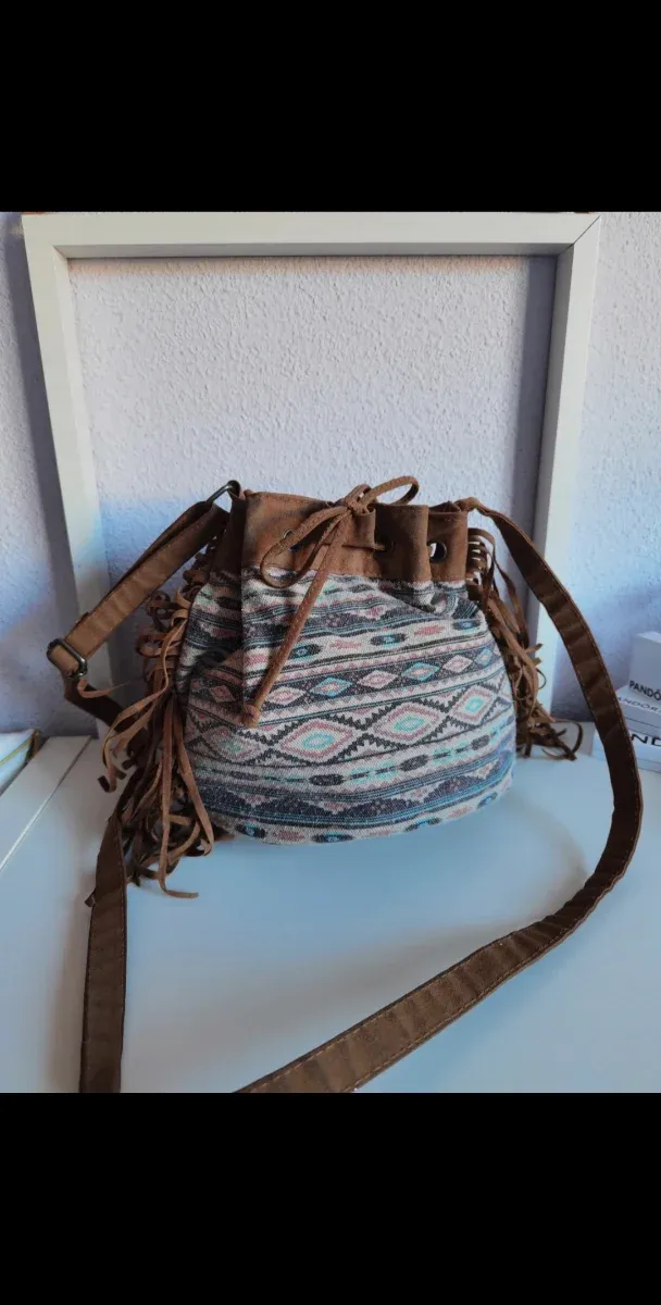 Bolso saco étnico flecos