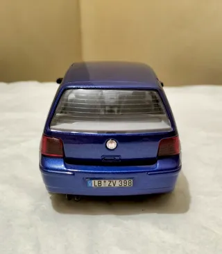 Volkswagen Golf Bburago 1/24