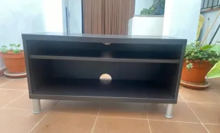Mueble TV madera y metal.