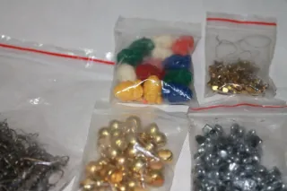 Lote abalorios, accesorios uñas , pendientes,cuent