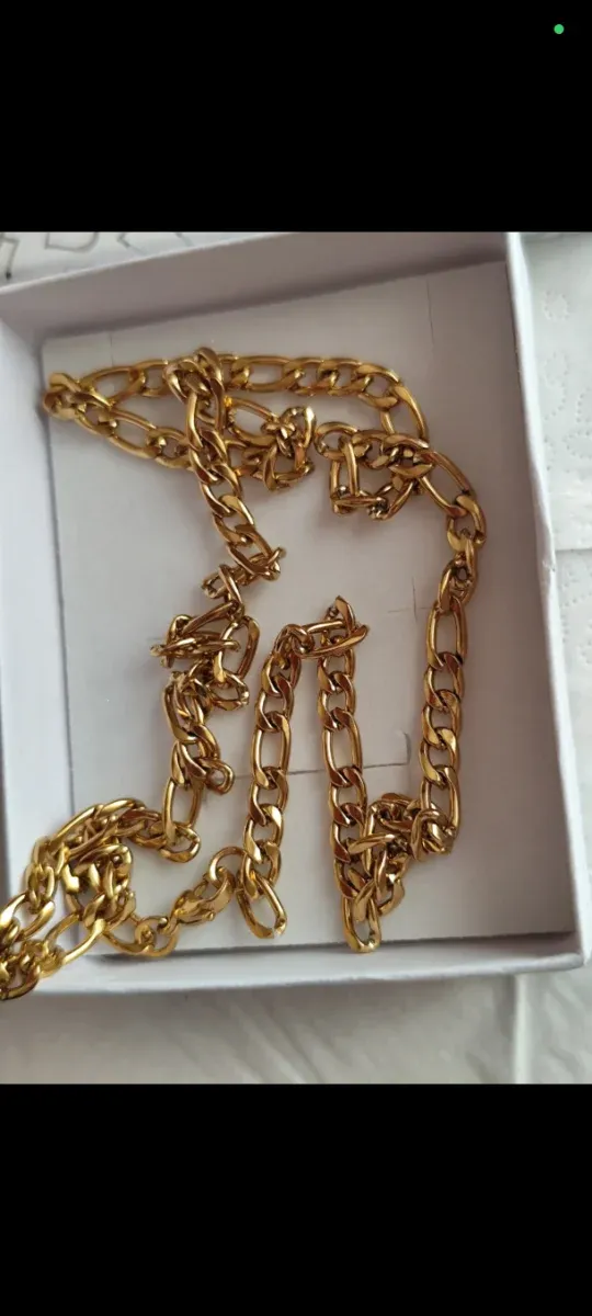 Colar 18 em ouro com pulseira eliminada