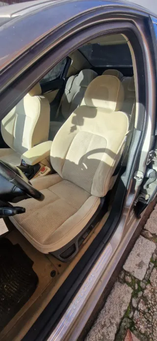 Peugeot 407 se vende o cambio por moto 125cc