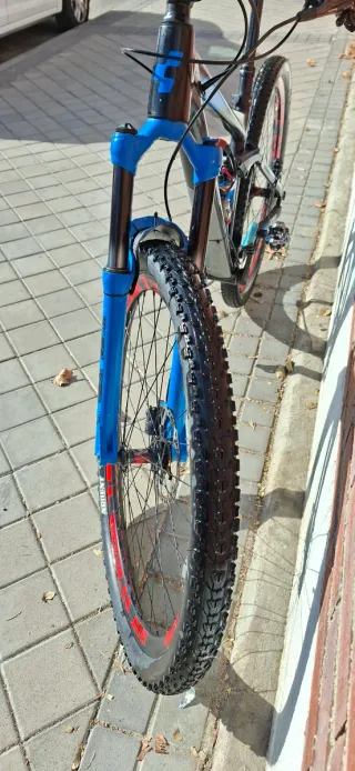 Bicicleta Cube Stereo Race 120