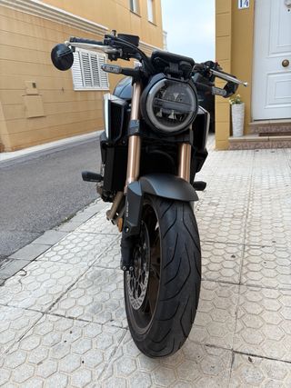Honda CB650R Negra