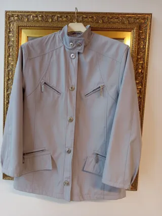 Giacca impermeabile GRAZIA taglia M..anti vento..