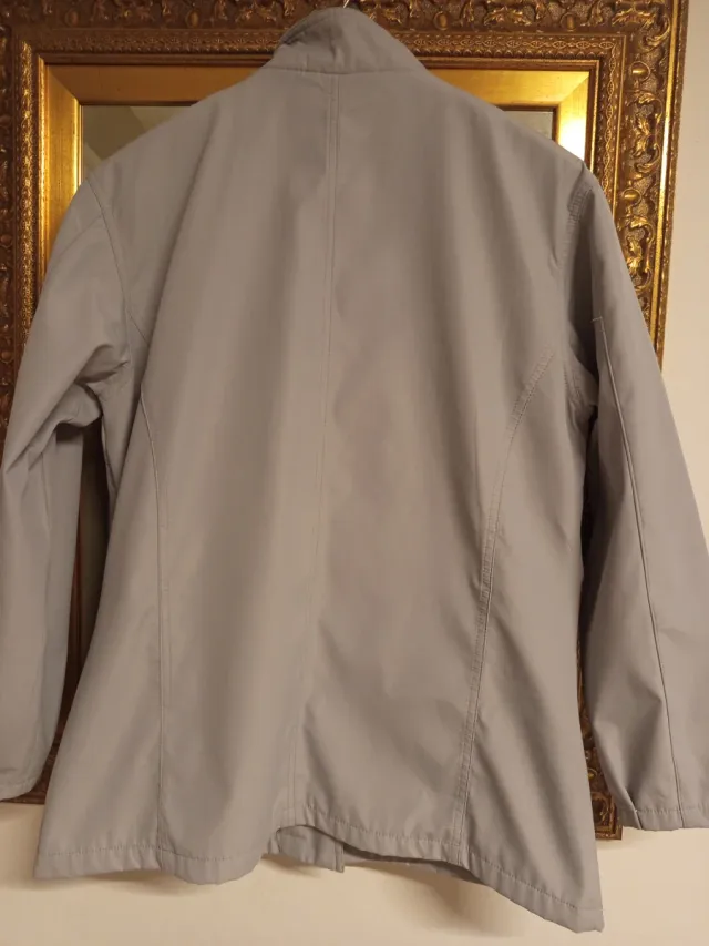 Giacca impermeabile GRAZIA taglia M..anti vento..