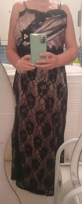 Vestido largo encaje negro y beige