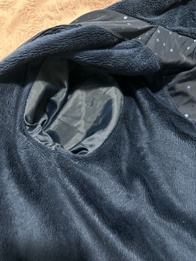 Chaqueta niña impermeable con puntos