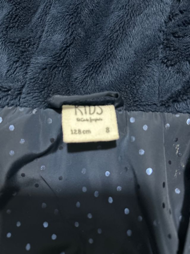 Chaqueta niña impermeable con puntos