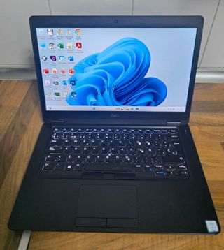 Ordenador portátil DELL I5 OCTAVA GENERACIÓN 8RAM 