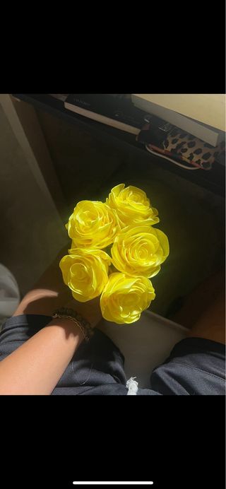 Ramo de rosas eternas hechas a mano