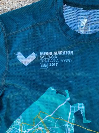 Camiseta Luanvi Medio Maratón Valencia 21K