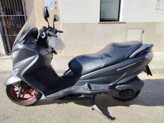 Suzuki Burgman 200 ABS