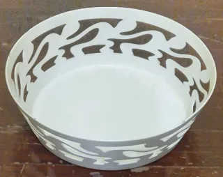 Cestino traforato Alessi design Giovannoni