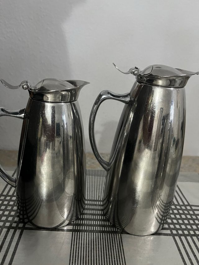 4 termos (2 grandes, 2 pequeños)