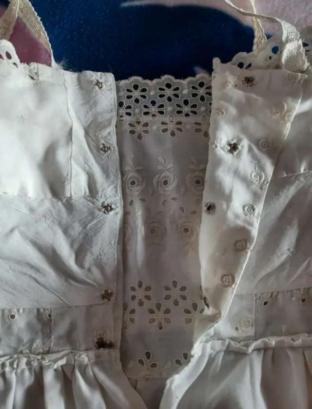 Vestido blanco de niña