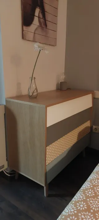 Cómoda nórdica 4 cajones madera roble