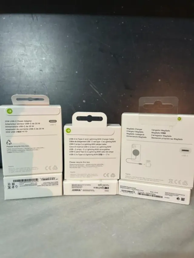 Apple Cargador USB-C 20W + Cable 60W + MagSafe