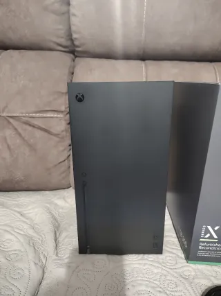 Consola Xbox Series X 1 TB + Mando Rojo