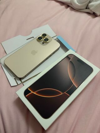 iPhone 16 Pro Max Dorado