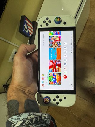Nintendo Switch OLED bianco