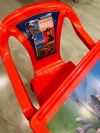 Set tavolo per bambini Paw Patrol + 1 sedia in regalo