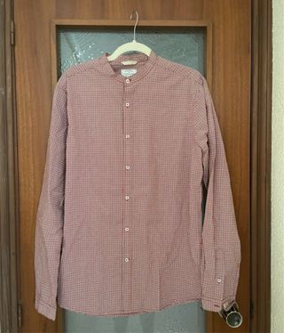 Camisa de cuadros roja y blanca