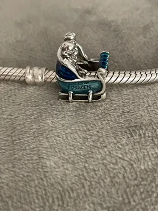 Charm Frozen Ana y Elsa Disney