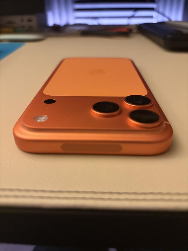Apple iPhone 17 Pro Max 1TB Orange Special Edition
