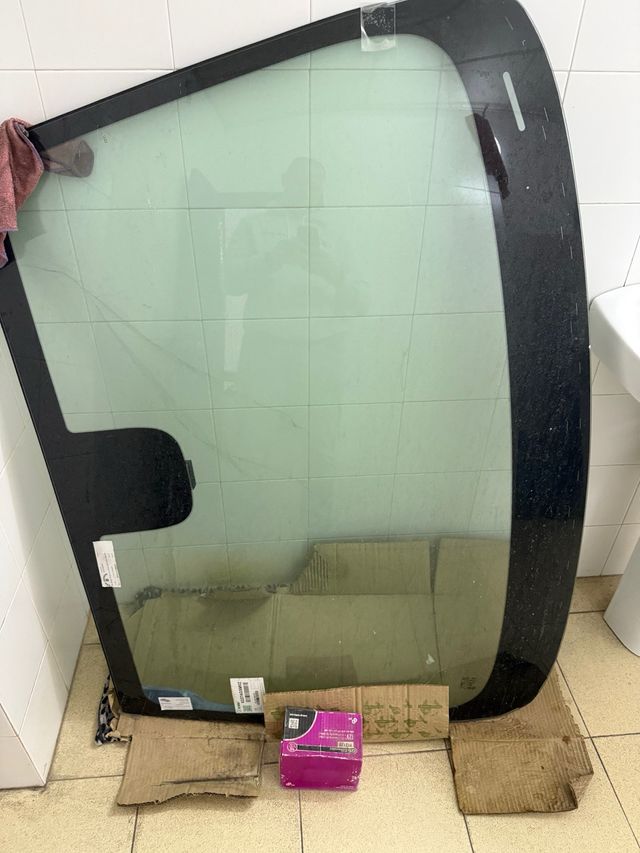 Luna delantera Opel Mokka