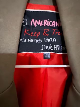 Americana tipo levita con bordado