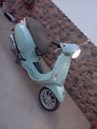 Piaggio Vespa Primavera