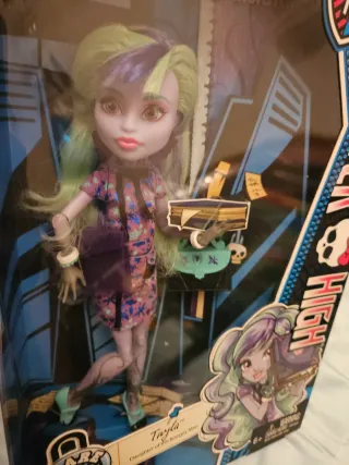 Muñeca Monster High Twyla Hija del Coco