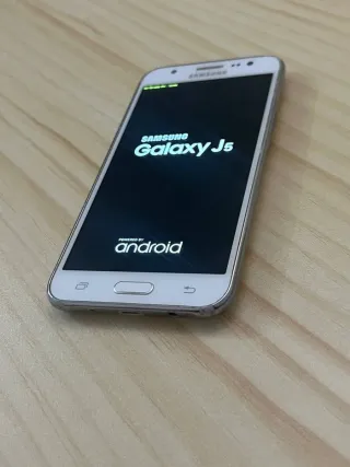 Samsung Galaxy J5 16GB . Libre 