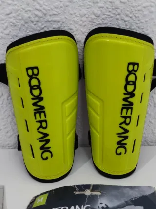 Espinilleras Boomerang Fútbol Talla M