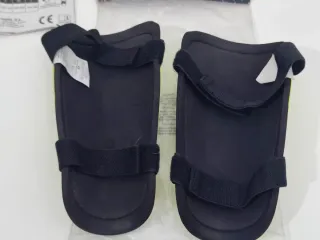Espinilleras Boomerang Fútbol Talla M