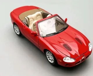 Jaguar xkr 1/18 maisto.ACEPTO CAMBIOS