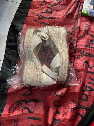 Sandalias cuña esparto beige