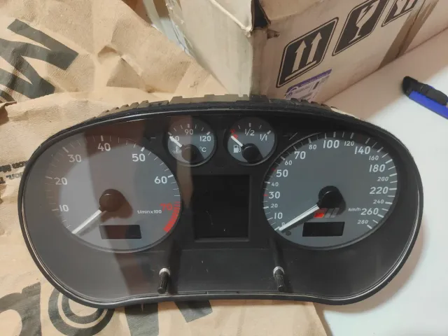 Cuadro Instrumentos Audi S3 8L Reconstruido.