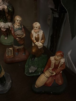 Belén completo de escayola años 80. 39 figuras