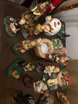 Belén completo de escayola años 80. 39 figuras