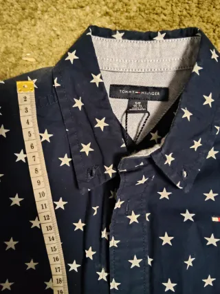 Camisa Tommy Hilfiger estrellas niño Talla 5-6
